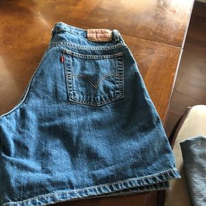 Levi’s dark denim shorts